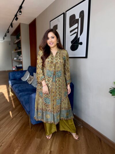 FANCY CREPE THREE PIECE SET IN WHOLESALE