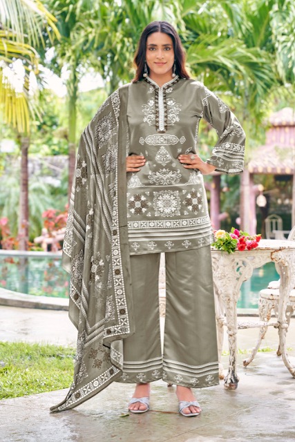 THE WONDER WOMEN 2169 SATIN THREE PIECE SET